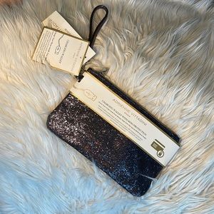 Adrienne vittadini studio, charging wallet new with tags
